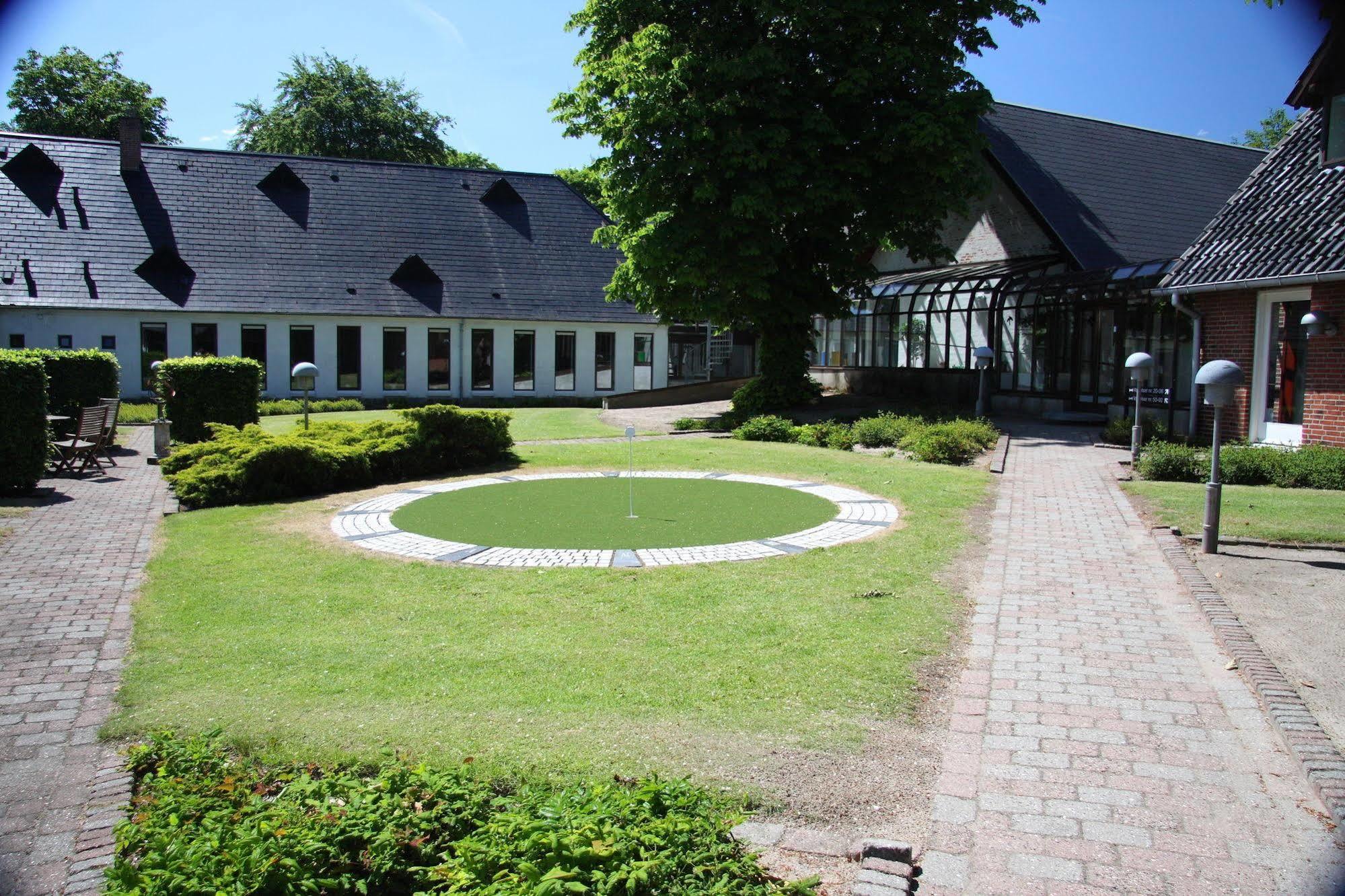 Hovborg Kro Exterior photo