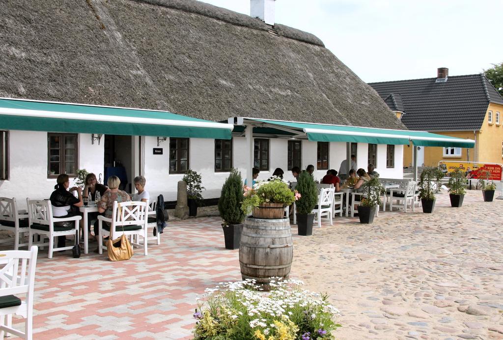 Hovborg Kro Exterior photo