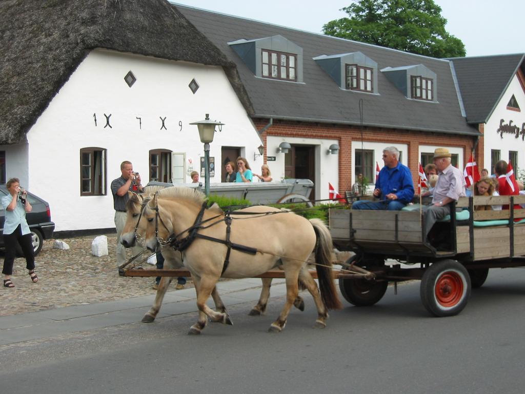 Hovborg Kro Exterior photo